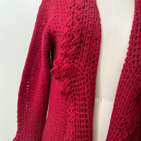 RED 100% WOOL CROCHET LONG CARDIGAN WITH SCALLOPED EDGING AND FLARED SLEEVES - Picture 6 of 15